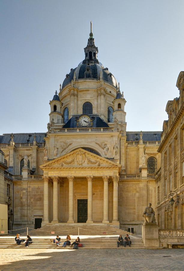 Petite Maison Avec Cour Dans Les Beaux Quartiers-Vous Faites Le Menage- Very Good Prices For T-H-E Location But You Have To Clea-N Th-E Flat Lejlighed Paris Eksteriør billede