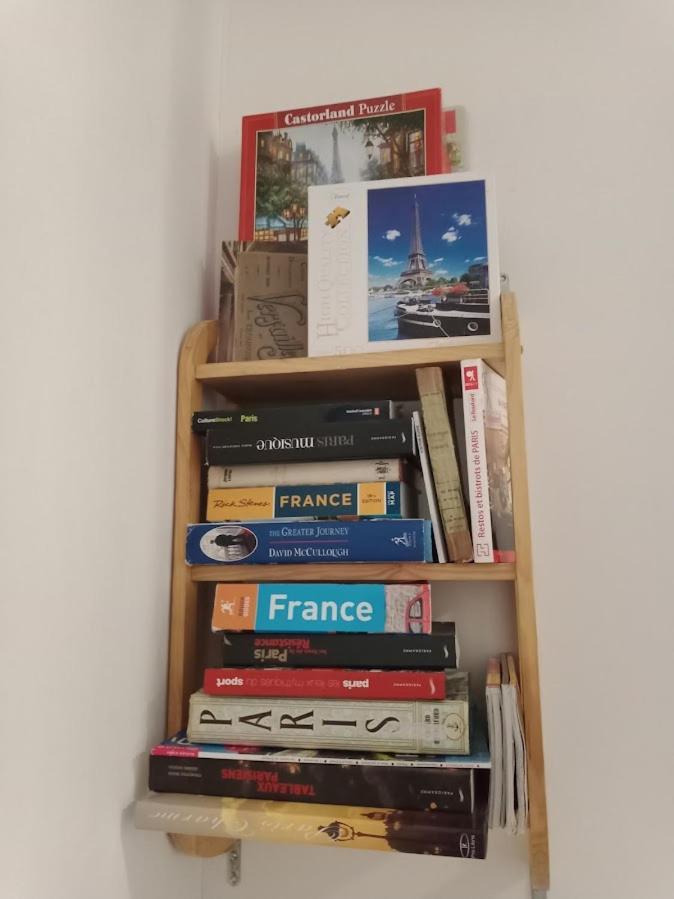 Petite Maison Avec Cour Dans Les Beaux Quartiers-Vous Faites Le Menage- Very Good Prices For T-H-E Location But You Have To Clea-N Th-E Flat Lejlighed Paris Eksteriør billede