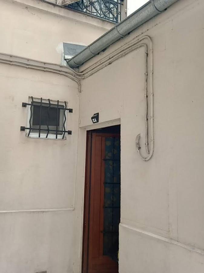 Petite Maison Avec Cour Dans Les Beaux Quartiers-Vous Faites Le Menage- Very Good Prices For T-H-E Location But You Have To Clea-N Th-E Flat Lejlighed Paris Eksteriør billede